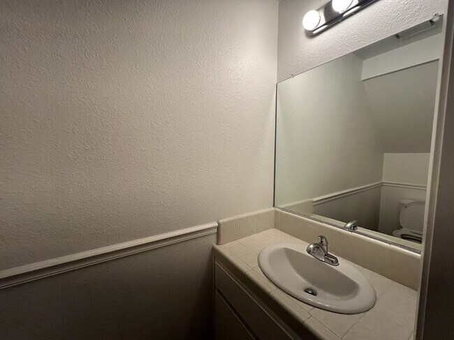 Foto del edificio - Beautiful Condo in Villa Del Sol – 2 Beds,...
