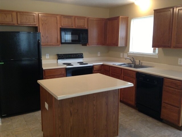 Foto del edificio - 5626 Portwood Pl