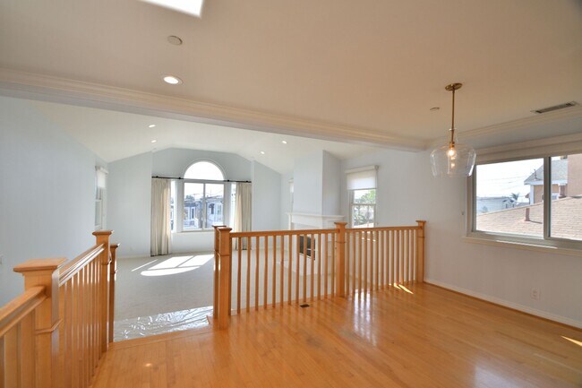 Foto del edificio - 3 Bed 2.5 Bath Home.