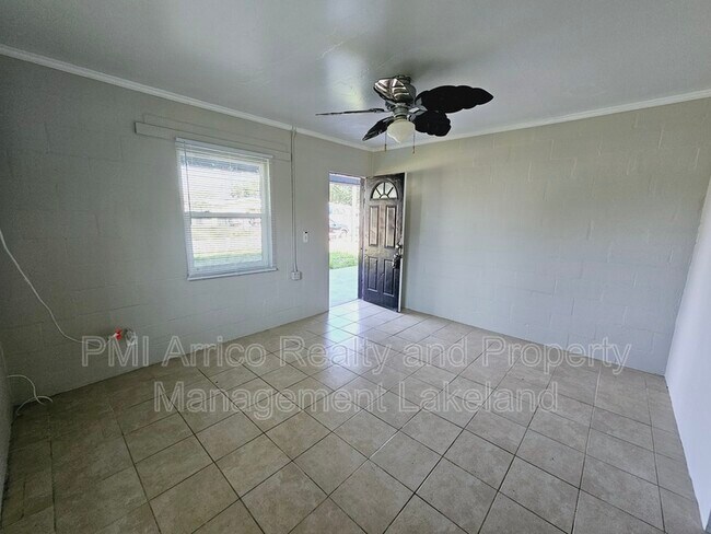 Foto del edificio - 324 Pearl St