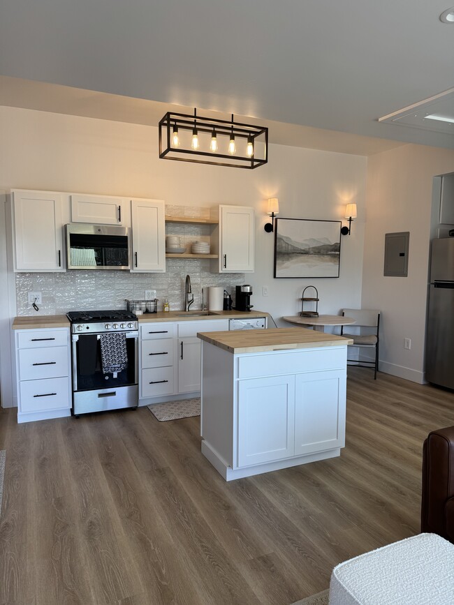 Foto del edificio - 245 Country Hills Ln