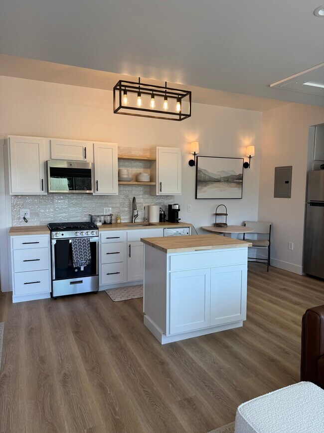 Foto del edificio - 245 Country Hills Ln