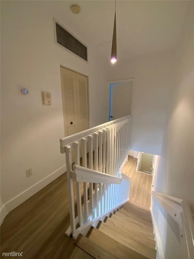 Foto del edificio - 3 br, 3 bath Townhome - 701 SW 148th Ave