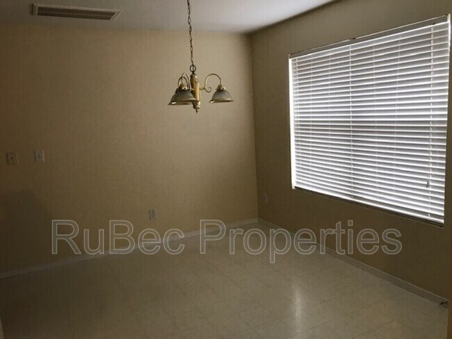 Foto del edificio - 8607 Westhope St