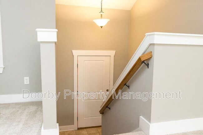 Foto del edificio - 10424 Fielding Rd