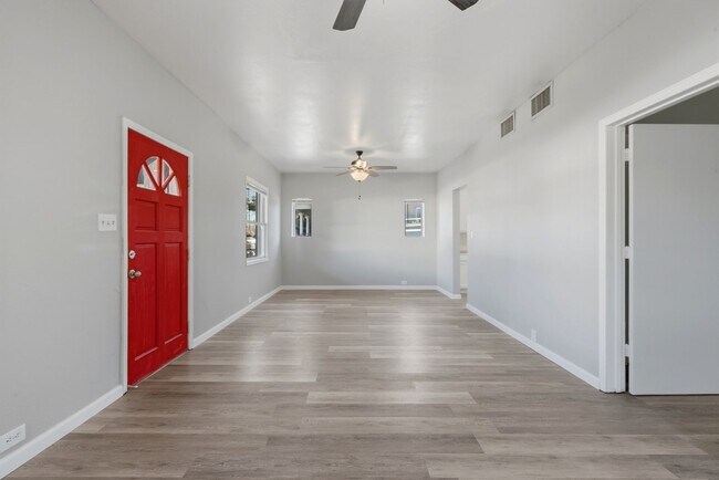 Building Photo - 420 E Speedway Blvd