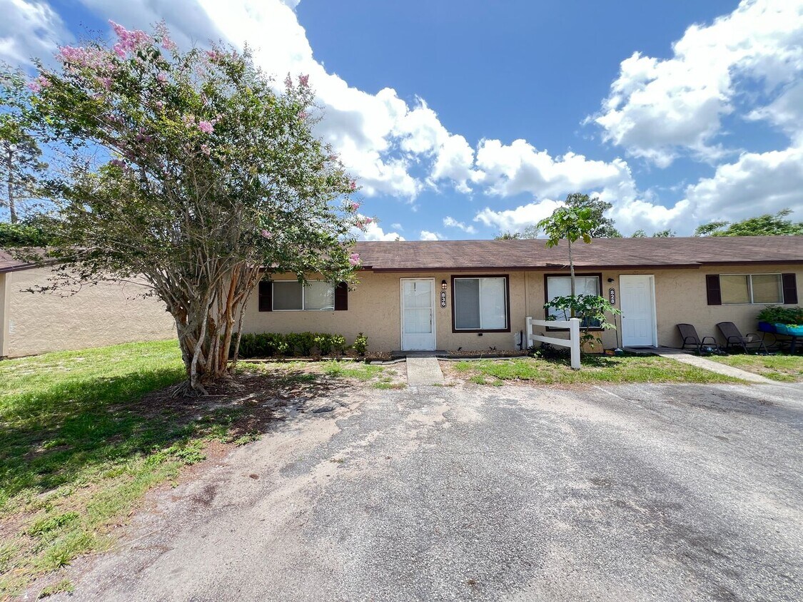 Primary Photo - NEWLY RENOVATED 3 Bedroom/2 Bath Unit! Was...