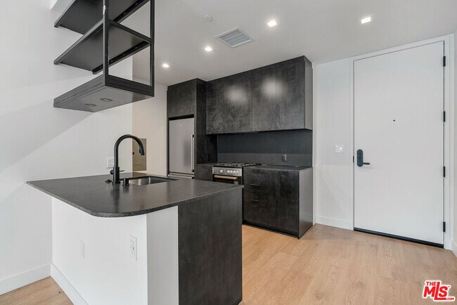 Building Photo - 10700 Tabor St