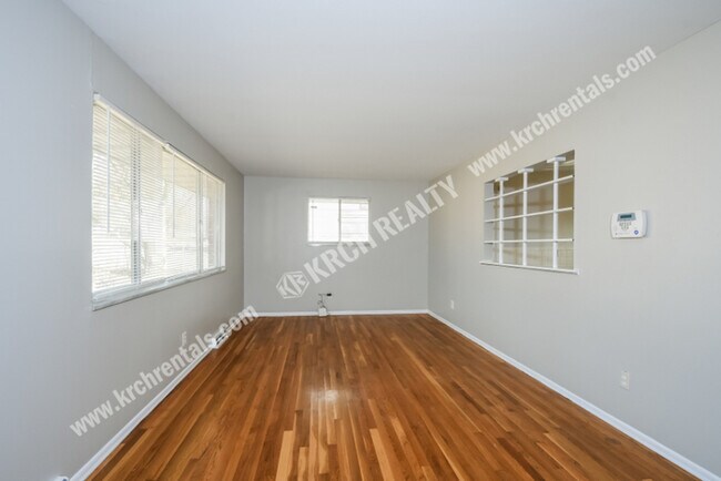 Foto del edificio - Nice 2-Bed 1-Bath Home on a Quiet Street