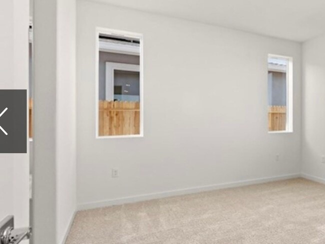 Building Photo - 4 Bedroom Single Family Home in Sacramento