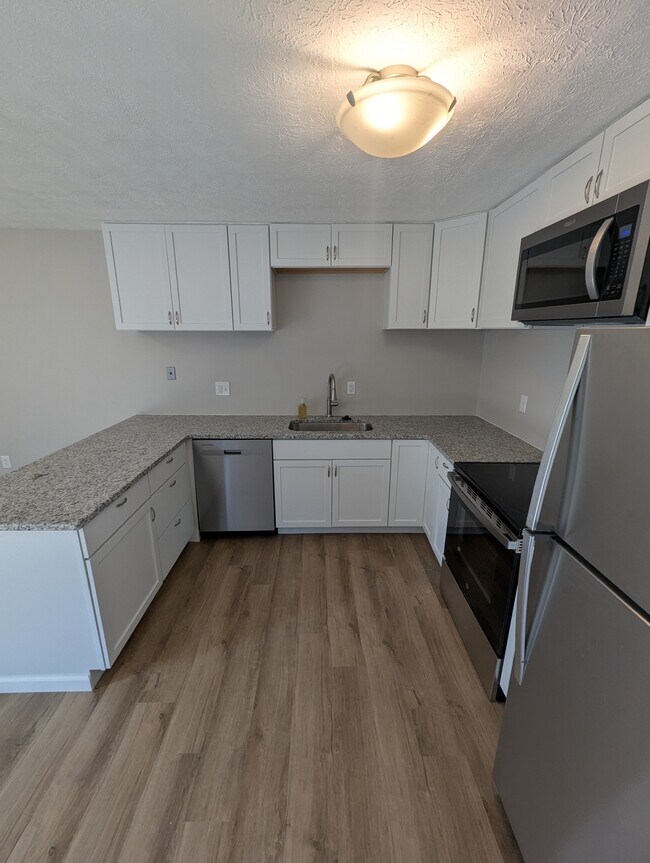 Foto del edificio - 1303 Meadow Bridge Dr