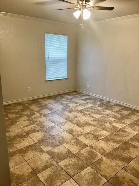 Foto del edificio - 8507 Wyatt Dr