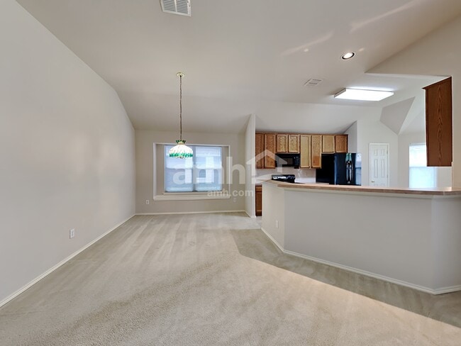 Building Photo - 209 Wenrick Dr