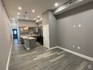 Building Photo - 414 S Conkling St