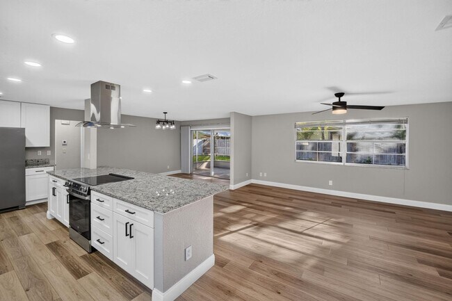 Foto del edificio - 791 Lindenwood Cir E