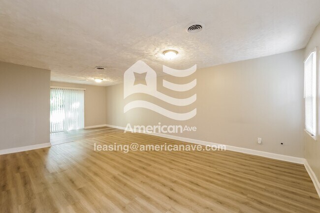 Foto del edificio - 8619 E 31st St