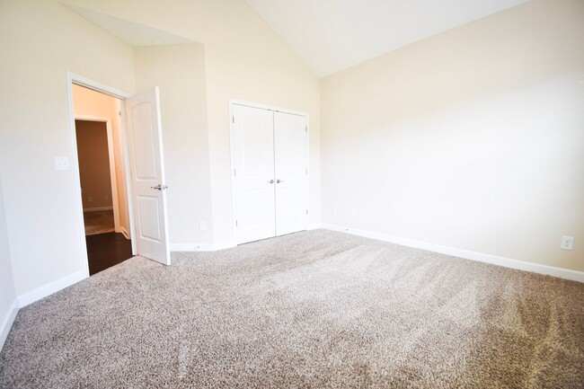 Foto del edificio - 4 Bedroom 3 Bathroom No Pets