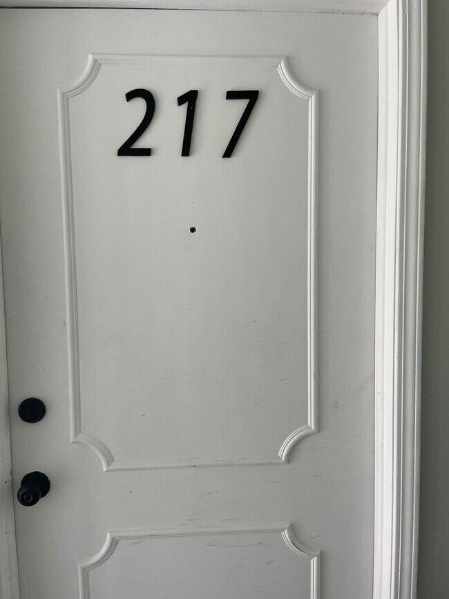 Foto del edificio - 4113 Telegraph Rd