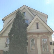 Building Photo - 4049 N Elmhurst Rd