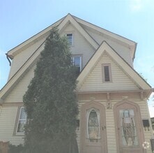 Building Photo - 4049 N Elmhurst Rd