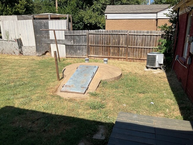 Photo - Great location! House