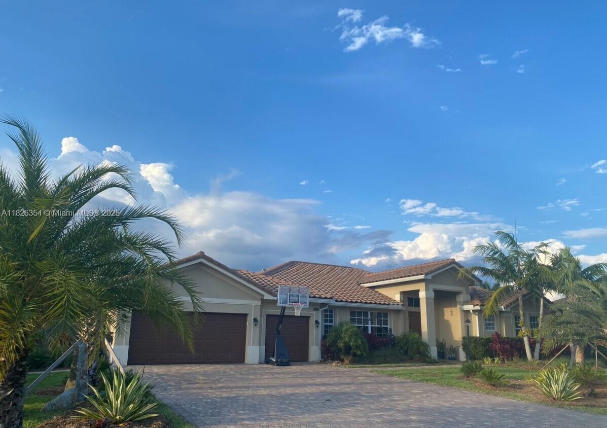 Foto principal - 1631 NW 22nd St