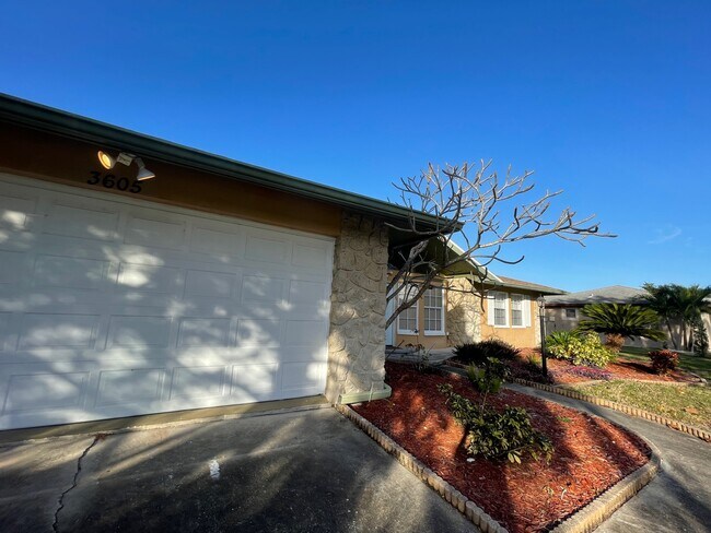 Foto del edificio - 3605 Egerton Cir