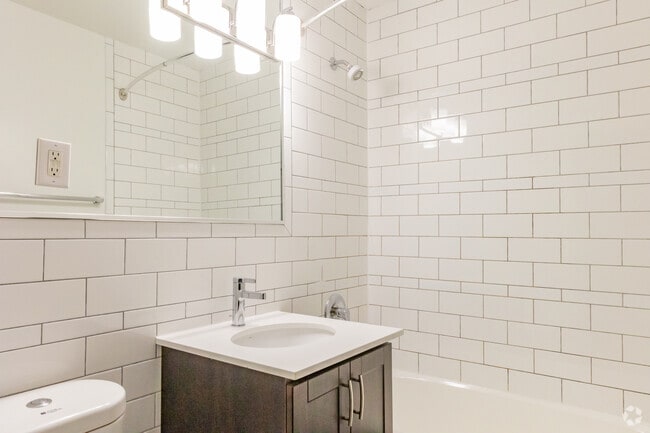 1BR, 1BA - 705SF - Washroom - Weston Road Apartments