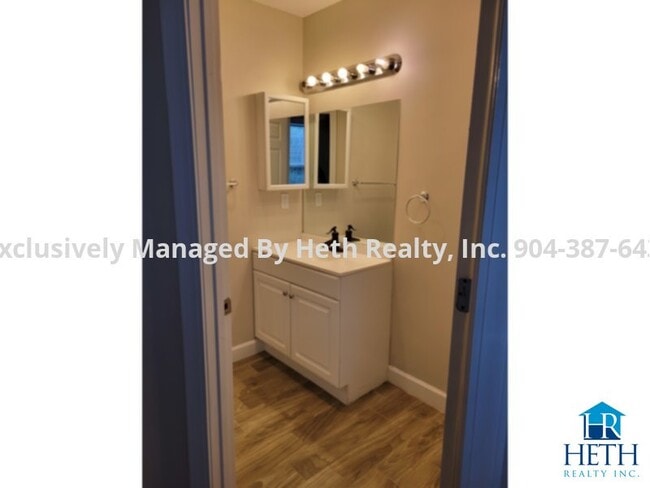 Building Photo - Nice 4 Bedroom Home for Rent