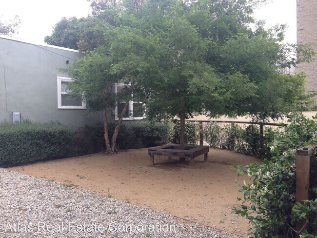 Building Photo - 3278-3284 Casitas Ave