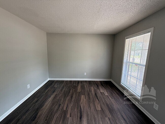 Foto del edificio - Spacious 3-Bedroom, 1-Bath Home for Rent!