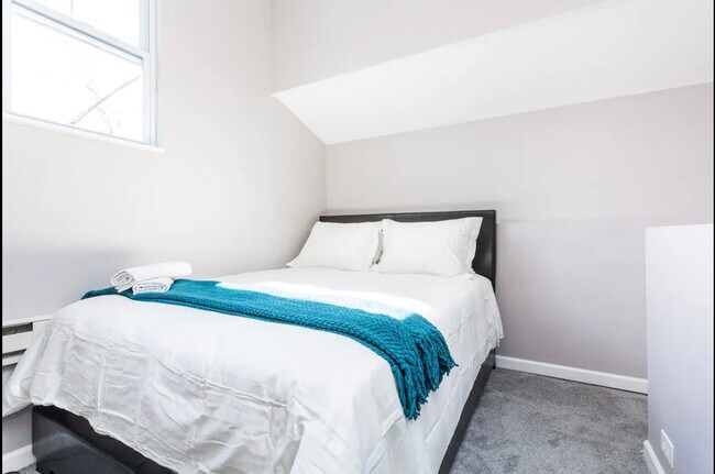 Foto del edificio - 1707 S Newberry Ave