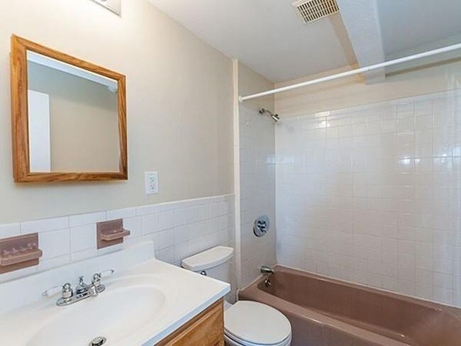 Building Photo - 204 Neponset Valley Pky