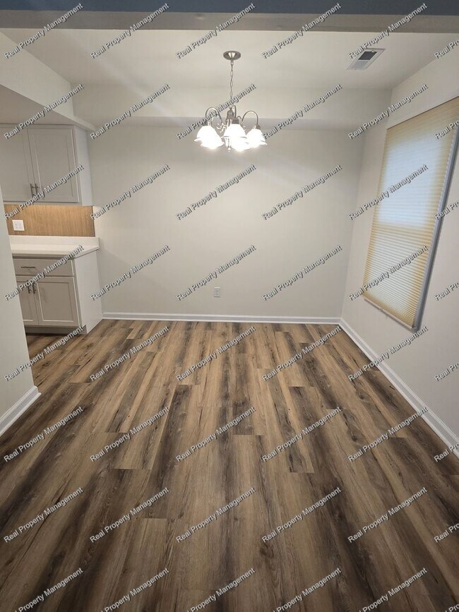 Building Photo - 48 A Park Place