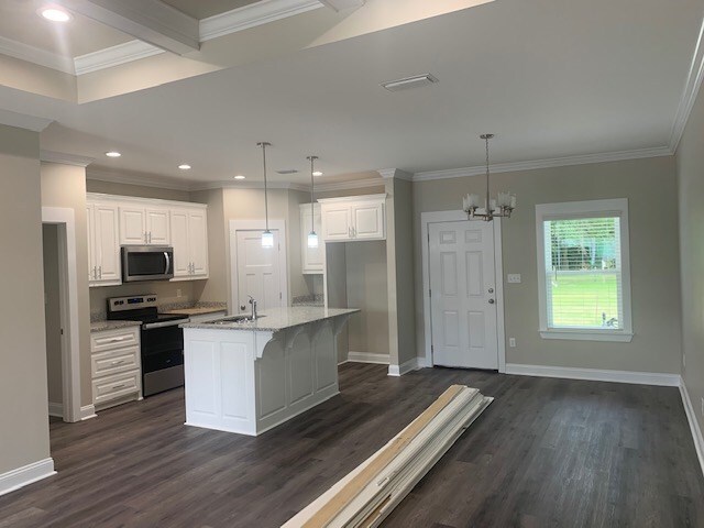 Building Photo - 206 Jamestowne Way