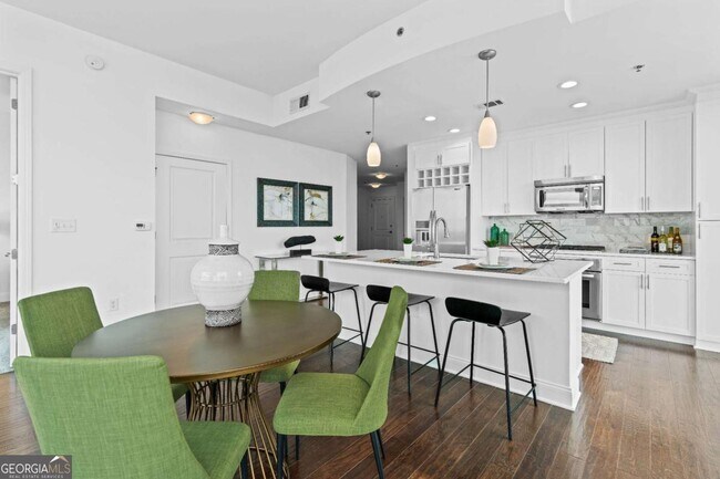 Building Photo - 270 17th St NW