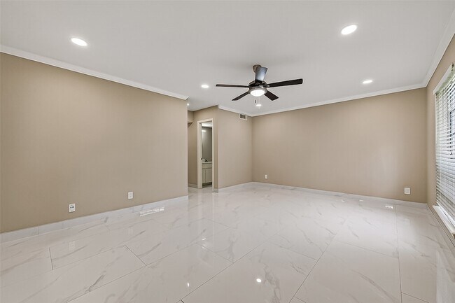 Building Photo - 6649 De Moss Dr