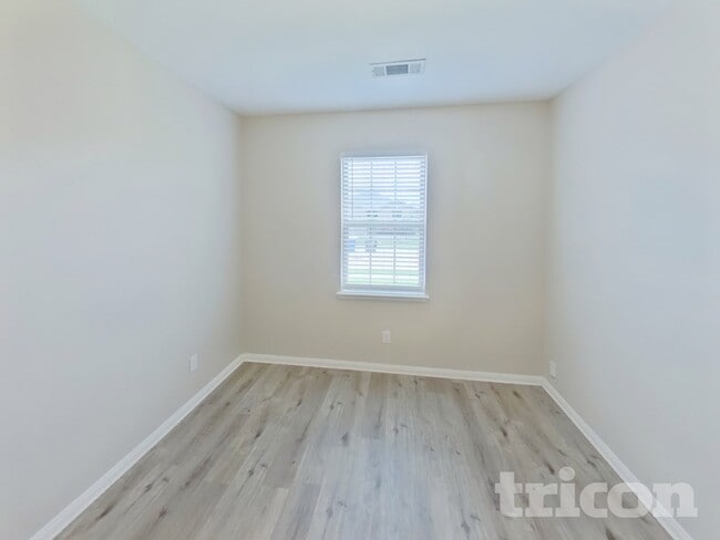 Building Photo - 2108 Barrow St