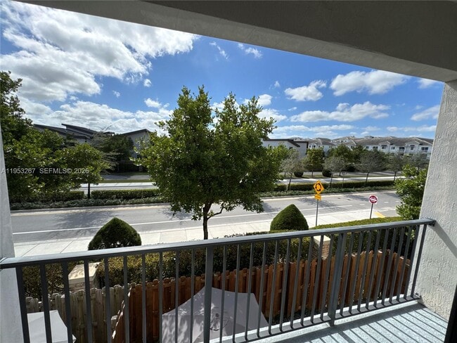 Foto del edificio - 7809 NW 104th Ave