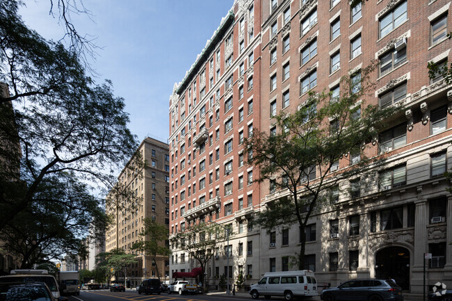 Building Photo - South Bennington Corners