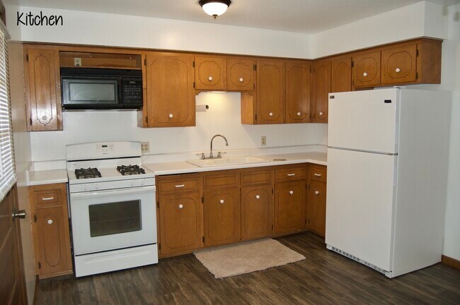 Foto del edificio - 420 Lincoln Ave