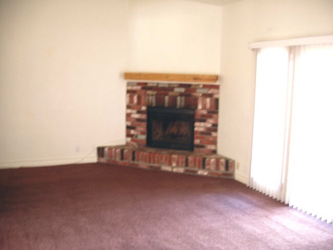 Building Photo - CHEHALIS TOWNHOUSE