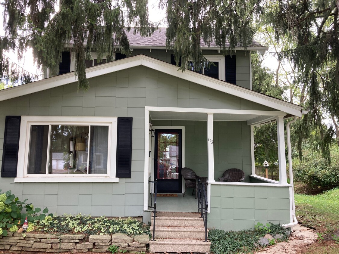 Front Parch - 113 Fairview St