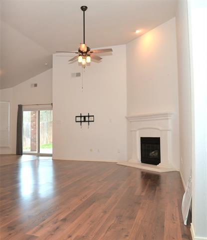 Foto del edificio - 12717 Old MacGregor Ln