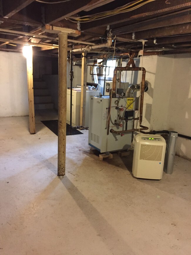 Basement - 88 Thompson St