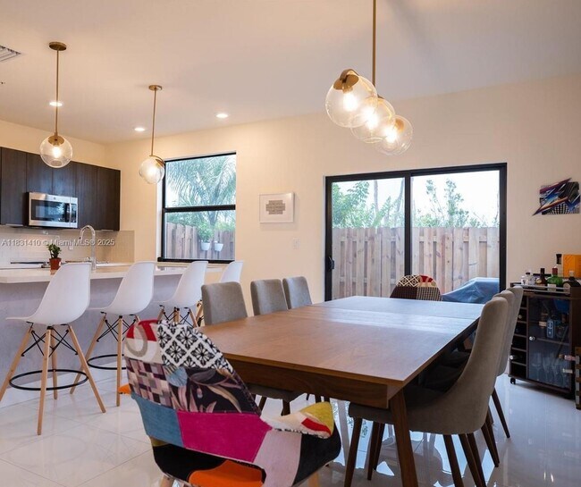 Foto del edificio - 10419 NW 82nd St