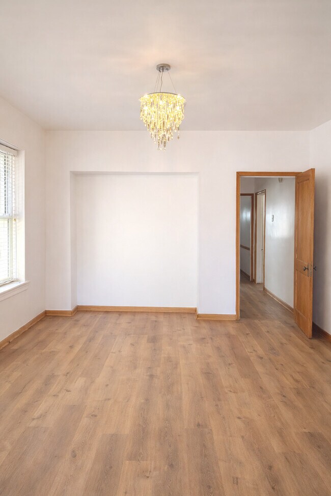 Foto del edificio - 1539 W 71st St