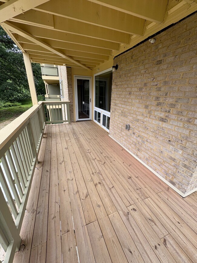 Foto del edificio - 7258 Donnell Pl