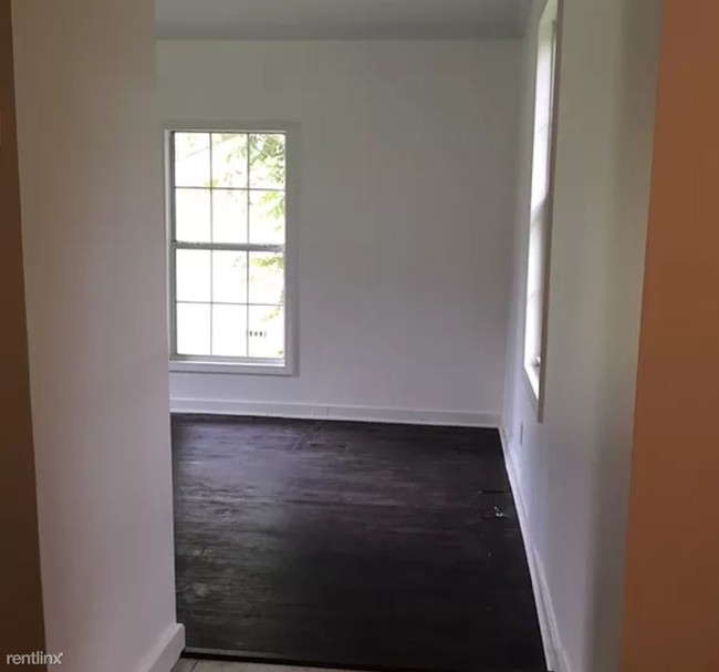 Building Photo - 2 br, 2 bath House - 108 Maple St