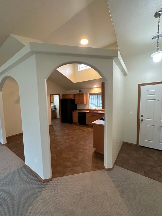 Foto del edificio - 7722 N Maple St